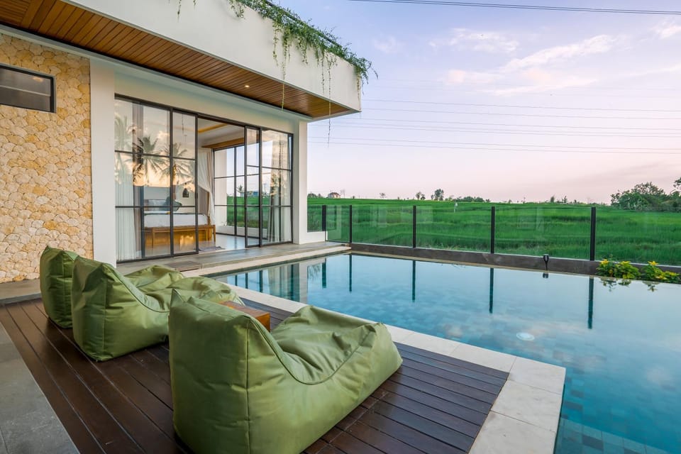 Balcony/Terrace, Pool view, Swimming pool