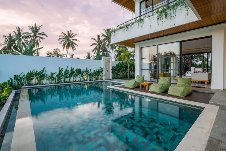Pool view, Swimming pool