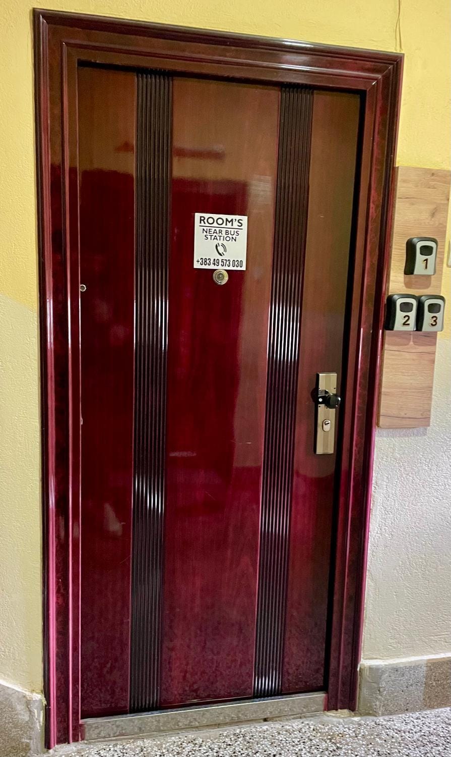Rooms - near Bus Station Hostel in Montenegro