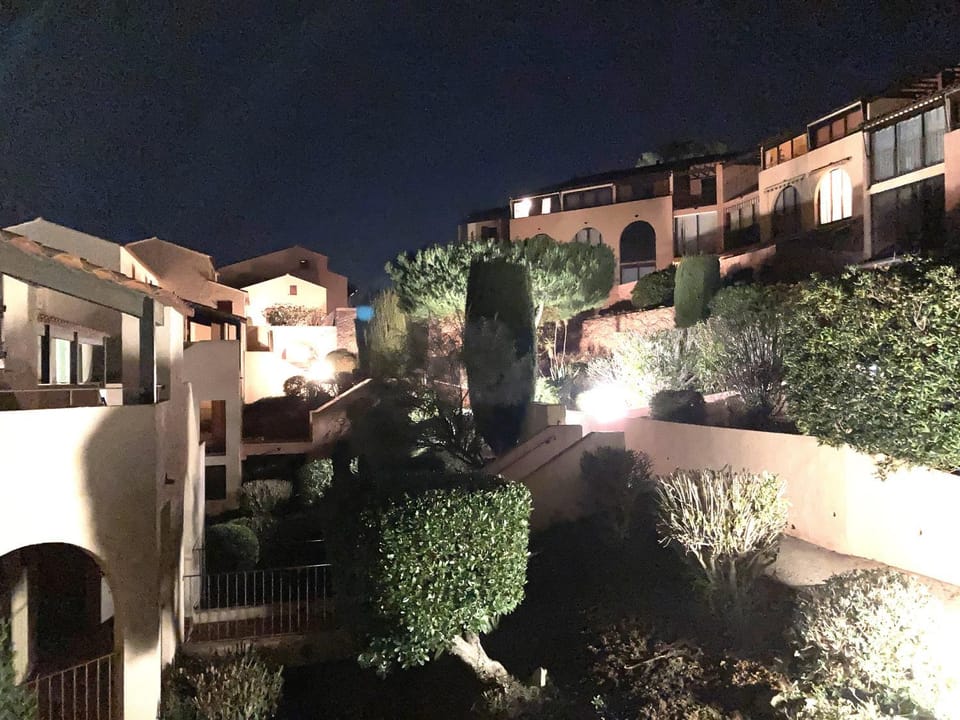 La mer sans voiture ! 2 e-bikes à louer, vue sublime, 40 m2 Apartment in French Riviera