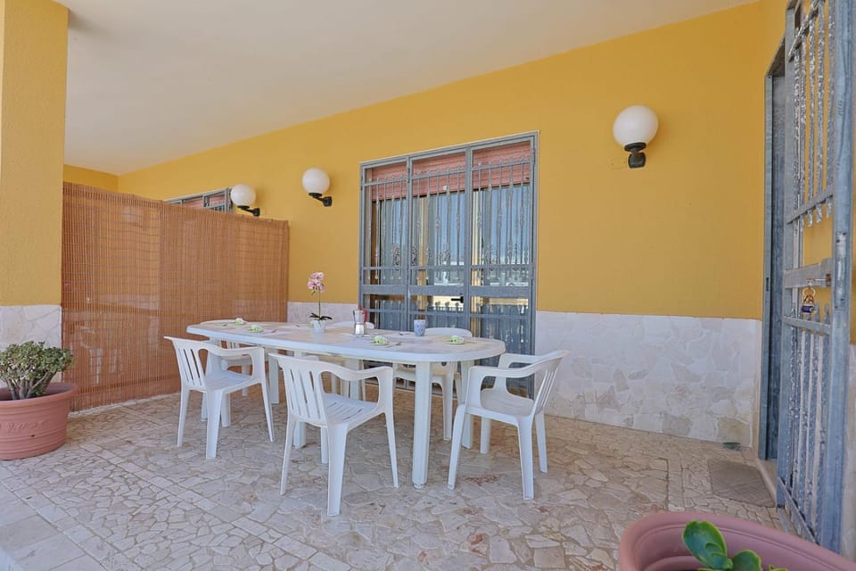 Patio, Day, Garden, View (from property/room), Dining area