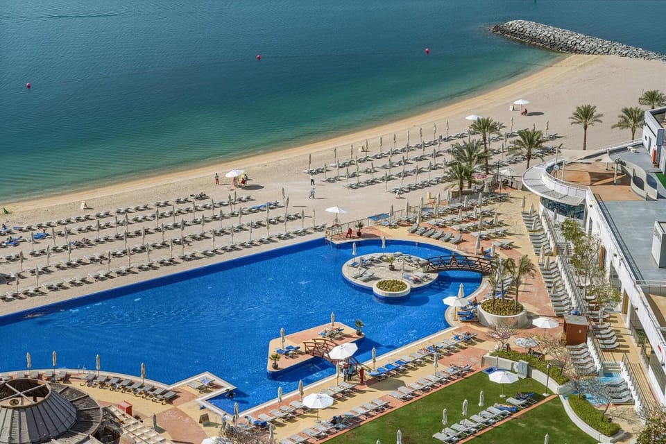 Day, Beach, Pool view, Sea view, Swimming pool, sunbed