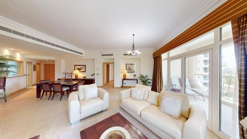 Dabas Palm Shores Elegant Four Beds Apartment in Dubai