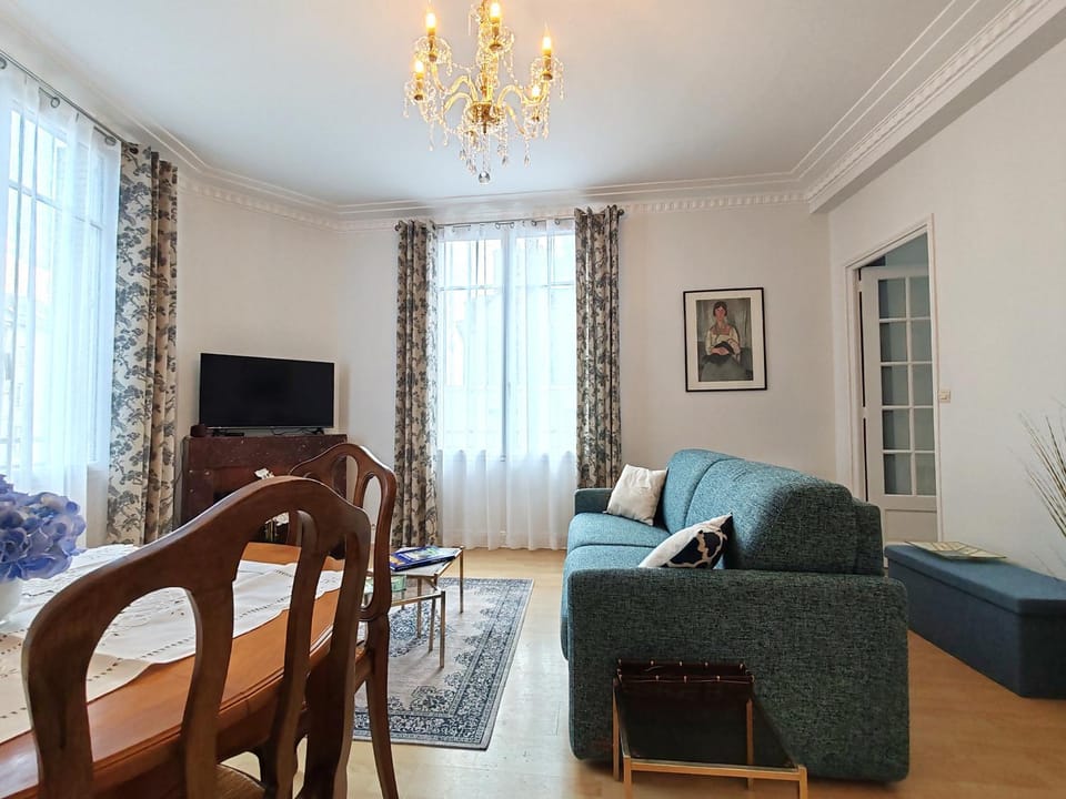 Communal lounge/ TV room, TV and multimedia, Living room, Seating area