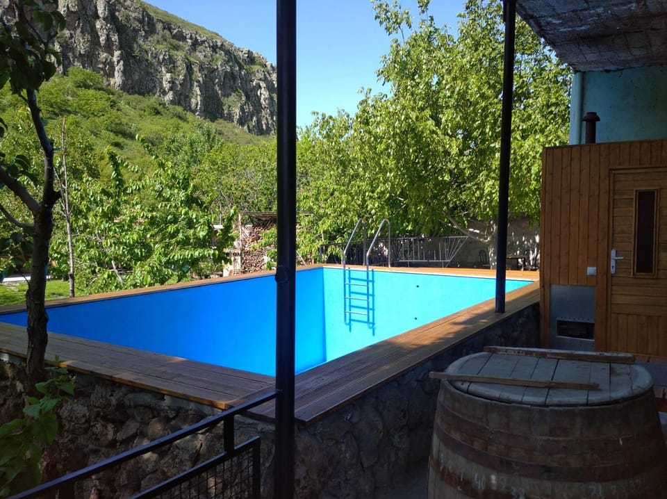 Day, Mountain view, Pool view, Swimming pool