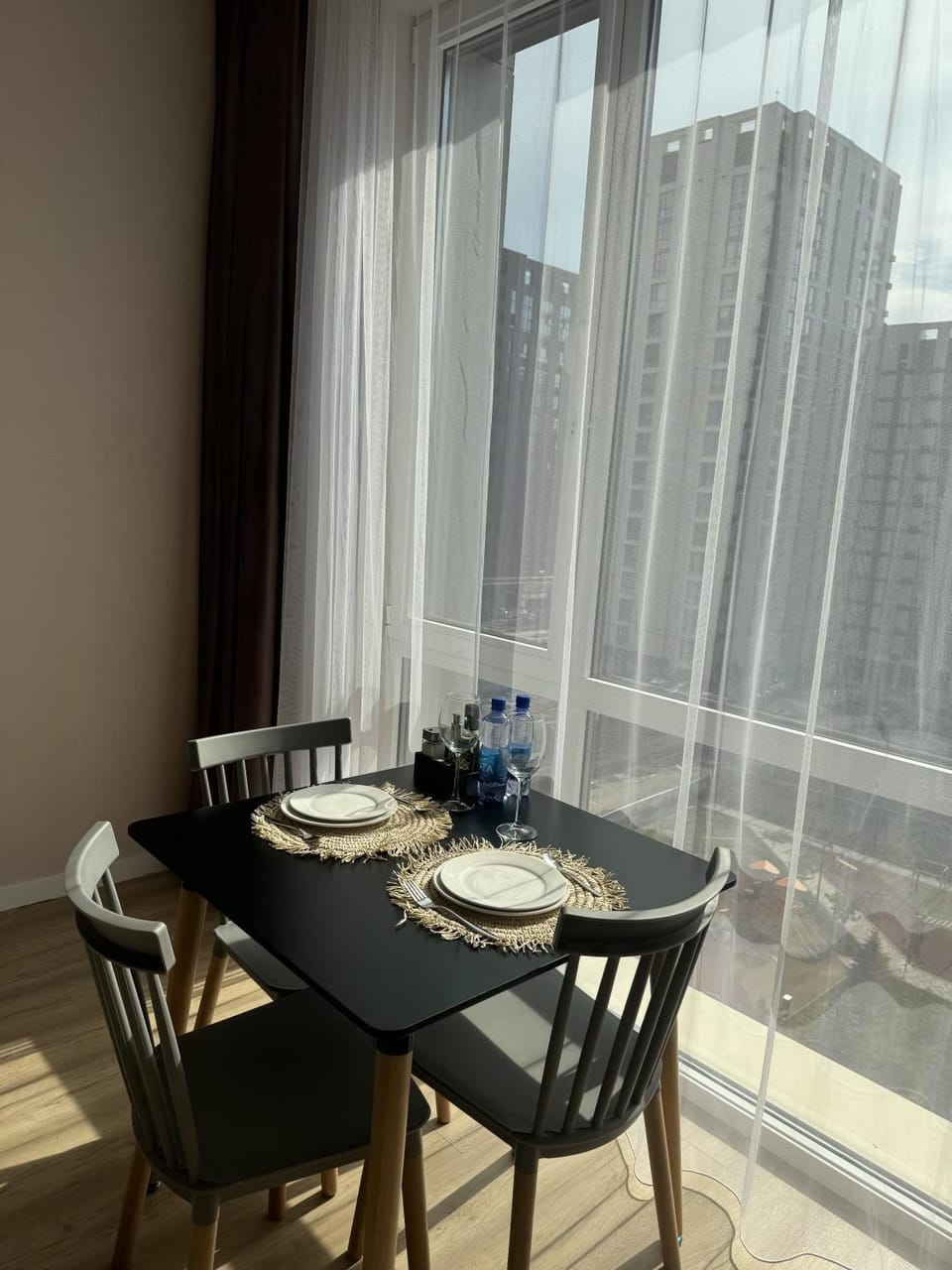 View (from property/room), Living room, Seating area, Dining area