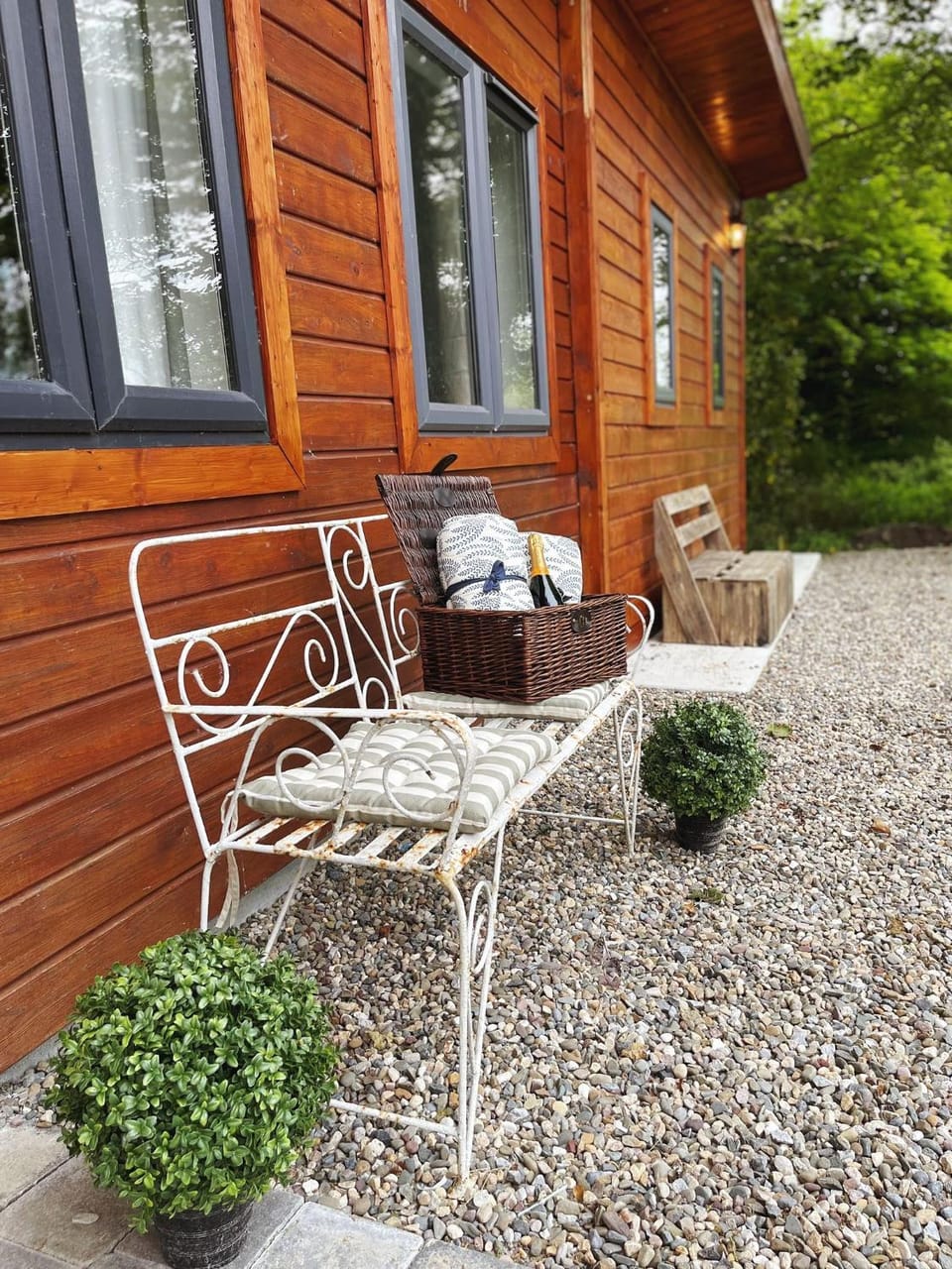 The Gamekeepers Cabin at Glenastar Lodge NewcastleWest Limerick V42NY39 Cabin in County Limerick