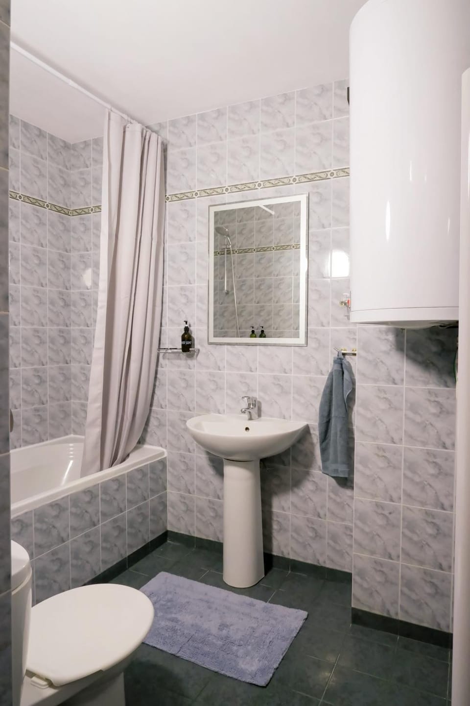 Shower, Toilet, Bathroom, Bath