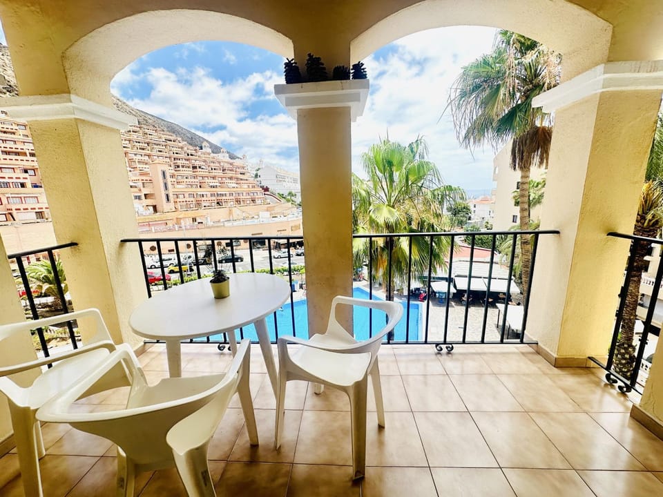Pacific Harbor Pool View Apartment in Los Cristianos