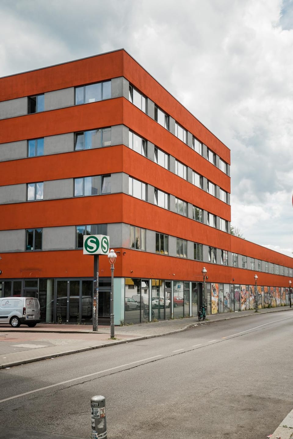 Property building, Neighbourhood, Location