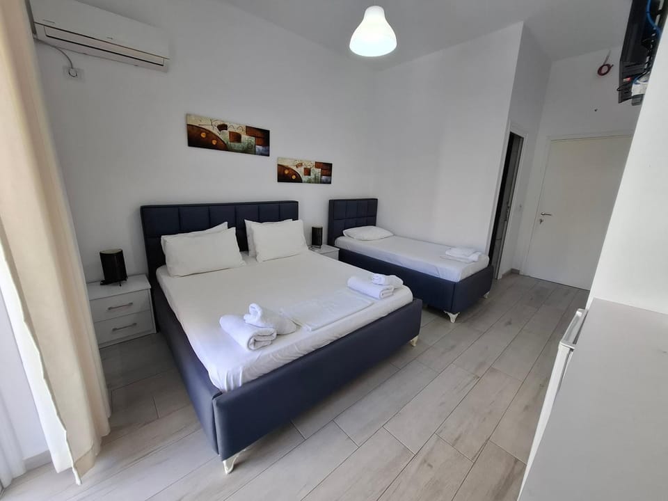 Deka-X Rooms Hotel in Sarandë