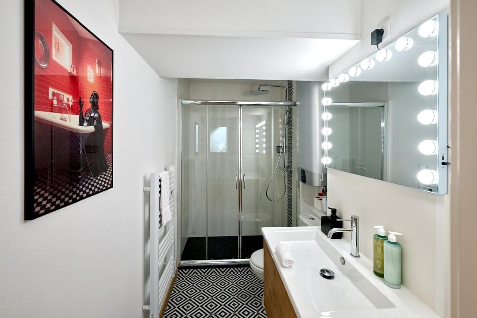 Shower, Bathroom