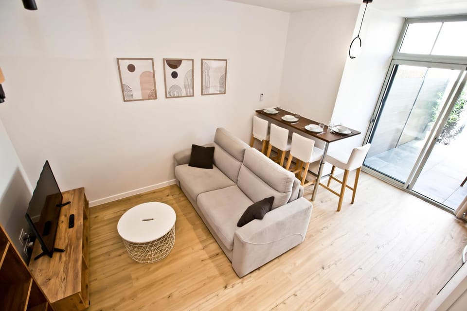 TV and multimedia, Living room, Dining area