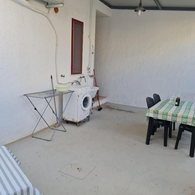 Balcony/Terrace, washing machine