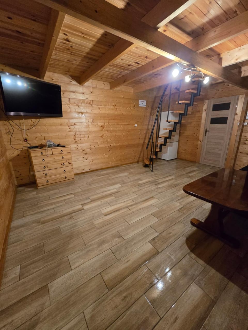 Communal lounge/ TV room, TV and multimedia, Evening entertainment