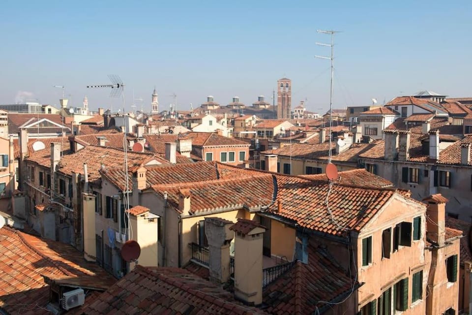 Ca' Vittoria, a different way to stay in Venice Apartment in San Marco