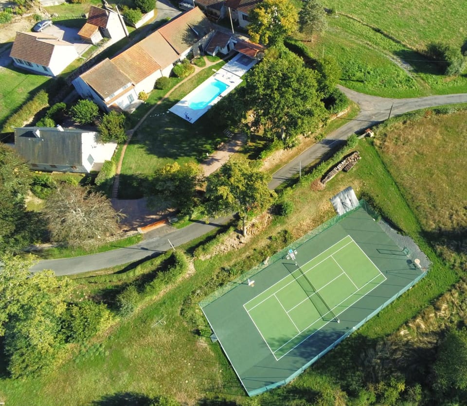 Tennis court