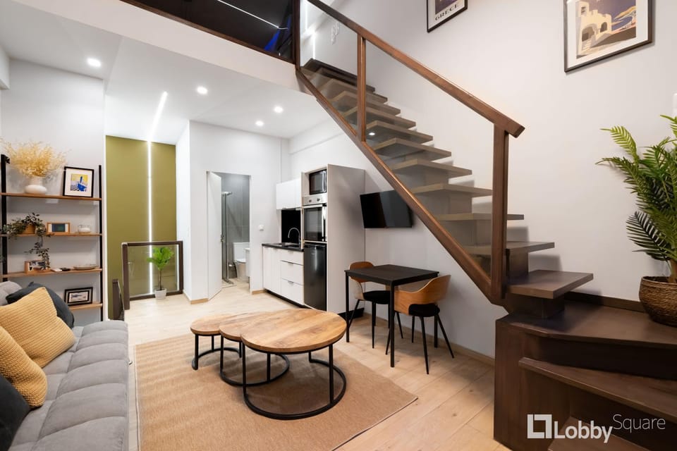 TV and multimedia, Living room, Seating area, oven, stove, kitchen