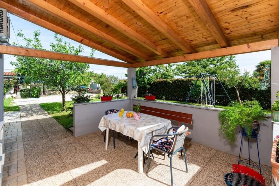 Jani by Briskva Apartment in Istria County