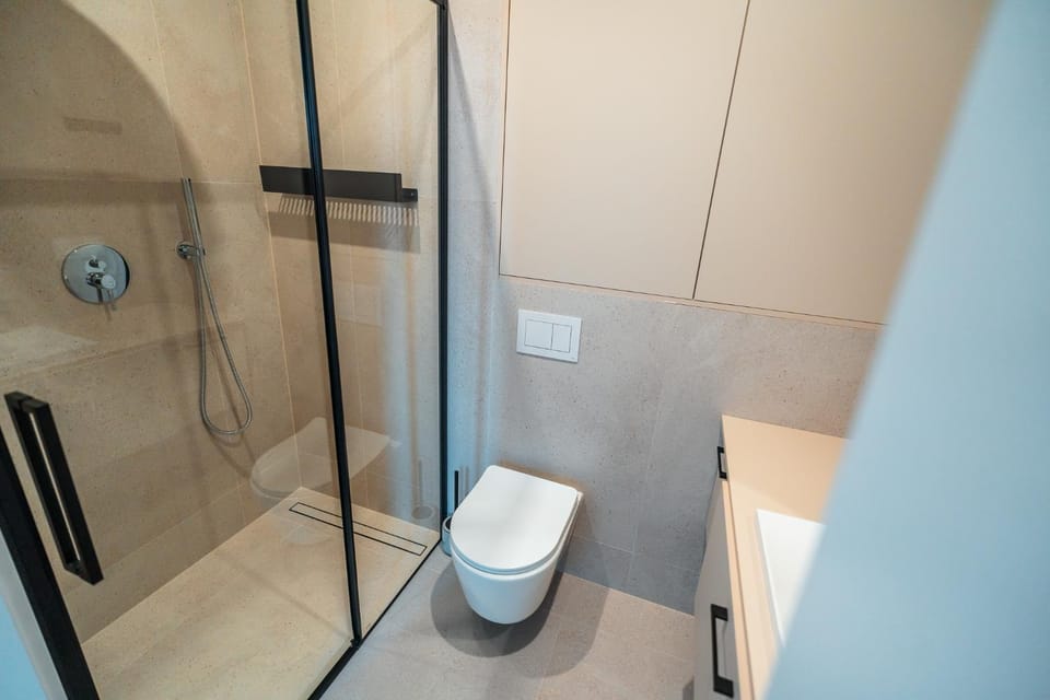 Shower, Toilet, Bathroom