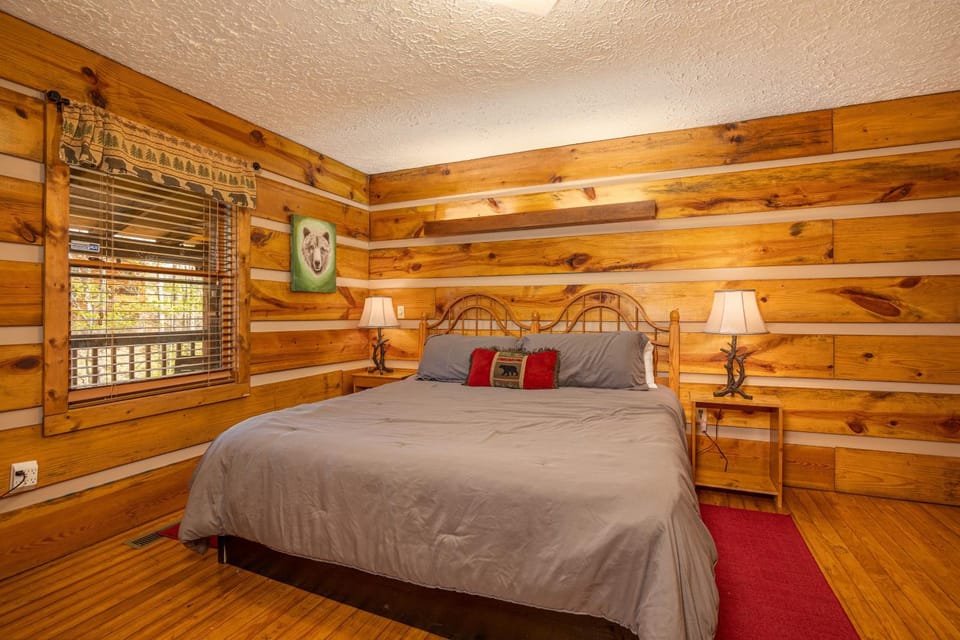 Cozy Bears Cabin by Eden Crest Cabin in Pigeon Forge