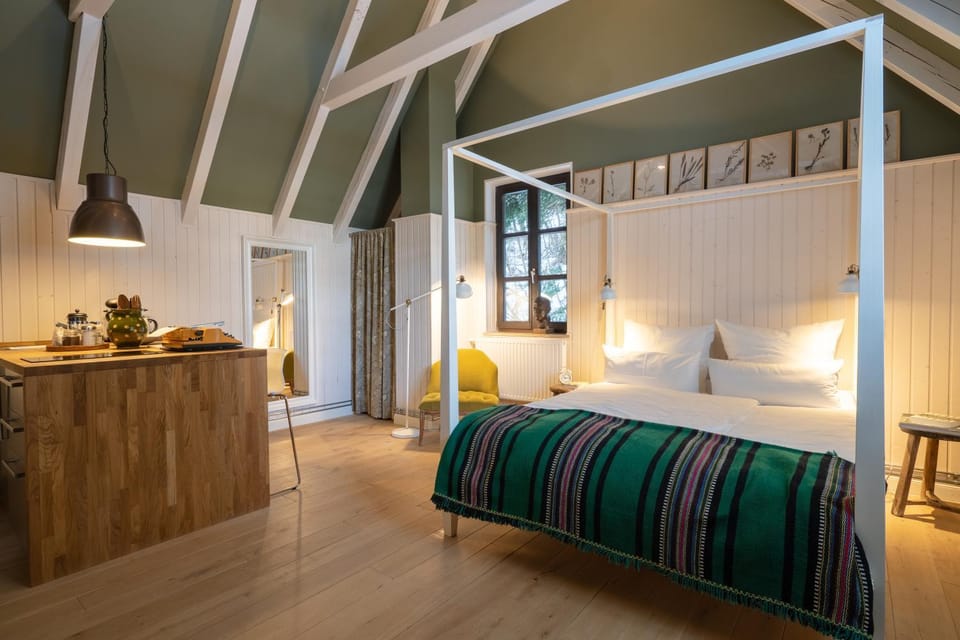 Bed, Kitchen or kitchenette, Photo of the whole room, Bedroom