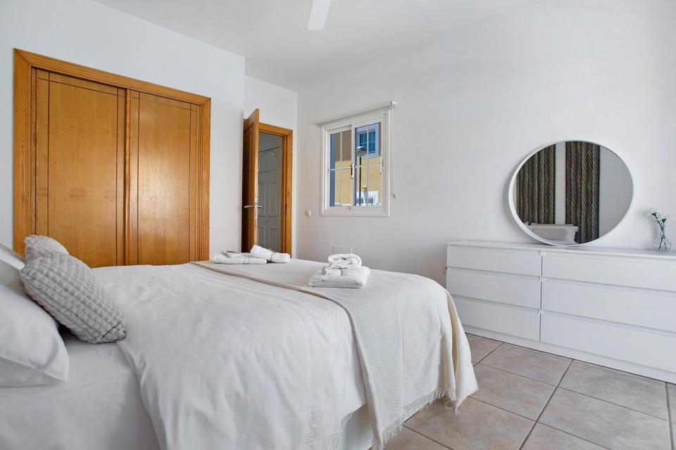 Living room, Bedroom