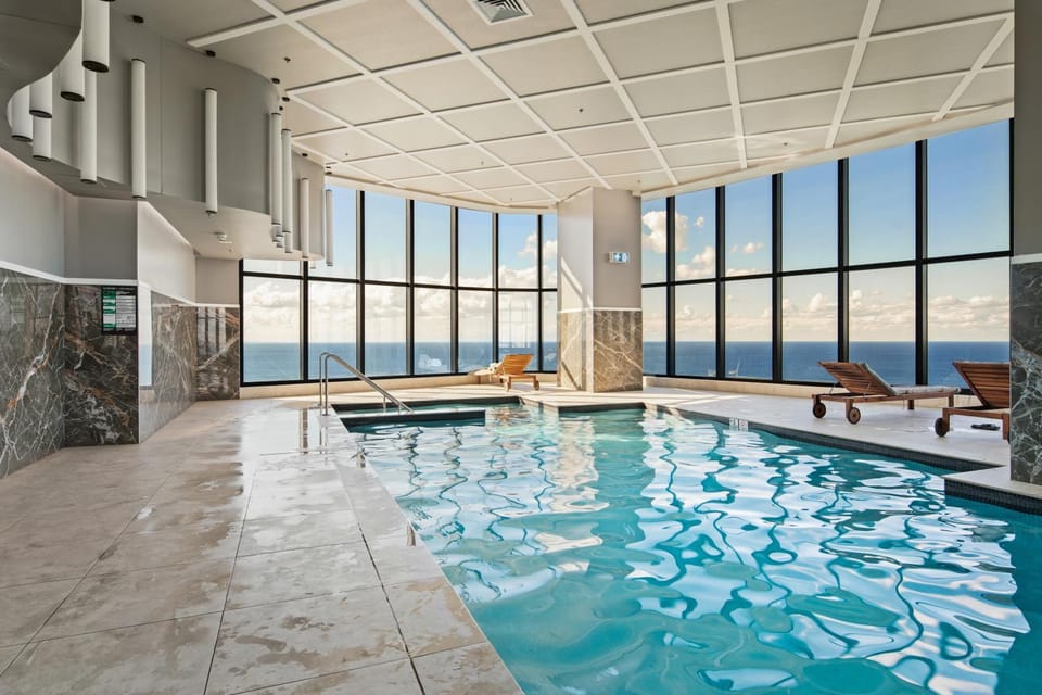 Oceanfront Serenity 2Beds with SofaBed Ocean View Apt Apartment in Surfers Paradise