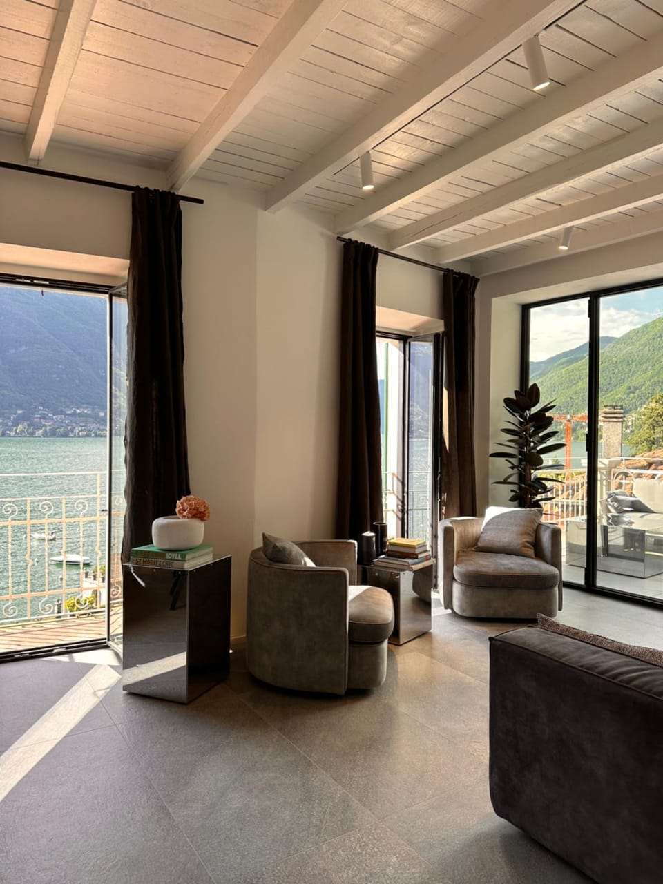 CasaB Lake Como Apartment in Canton of Ticino