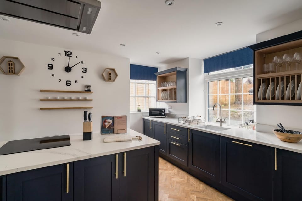 Kitchen or kitchenette, pet friendly, stove
