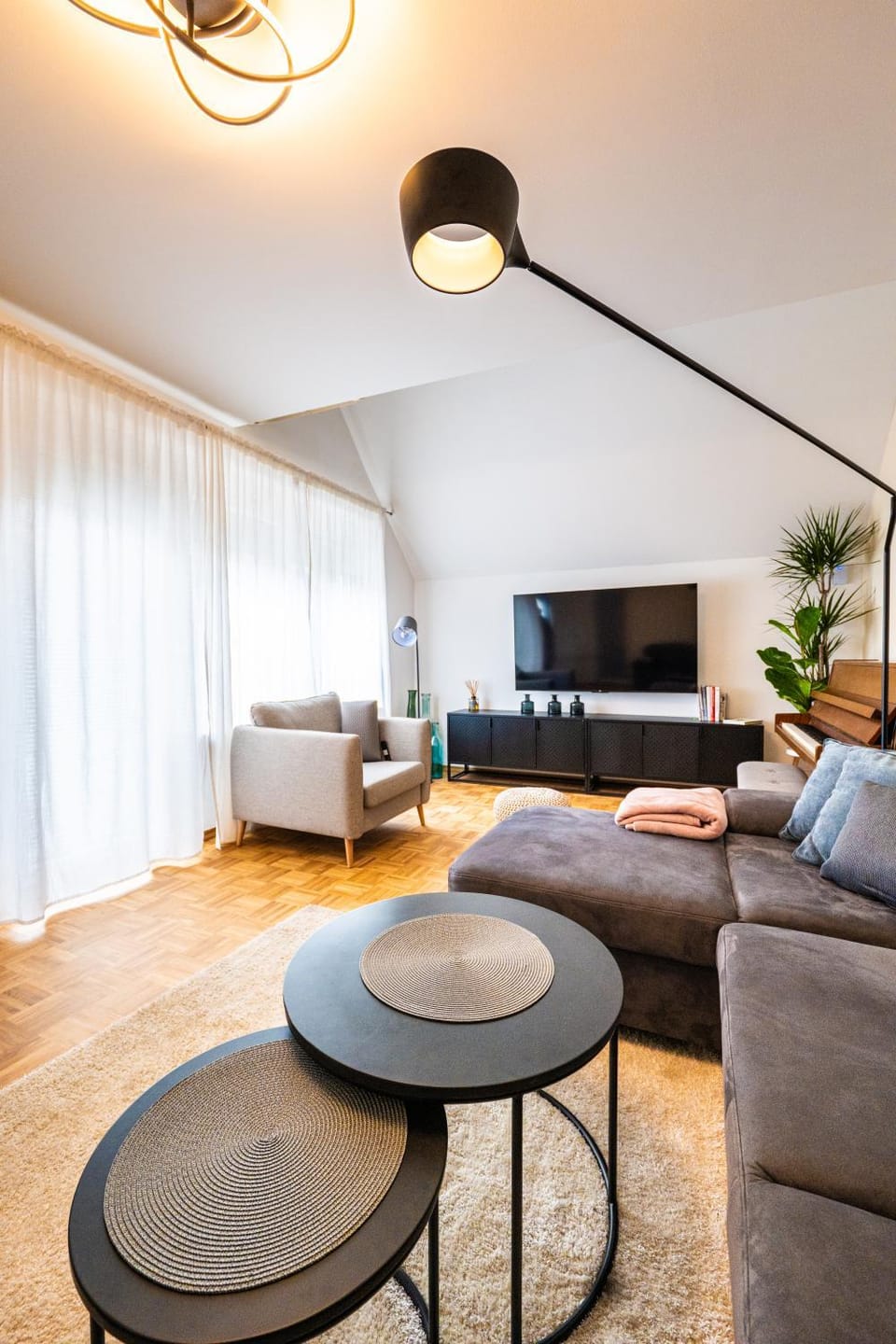 Communal lounge/ TV room
