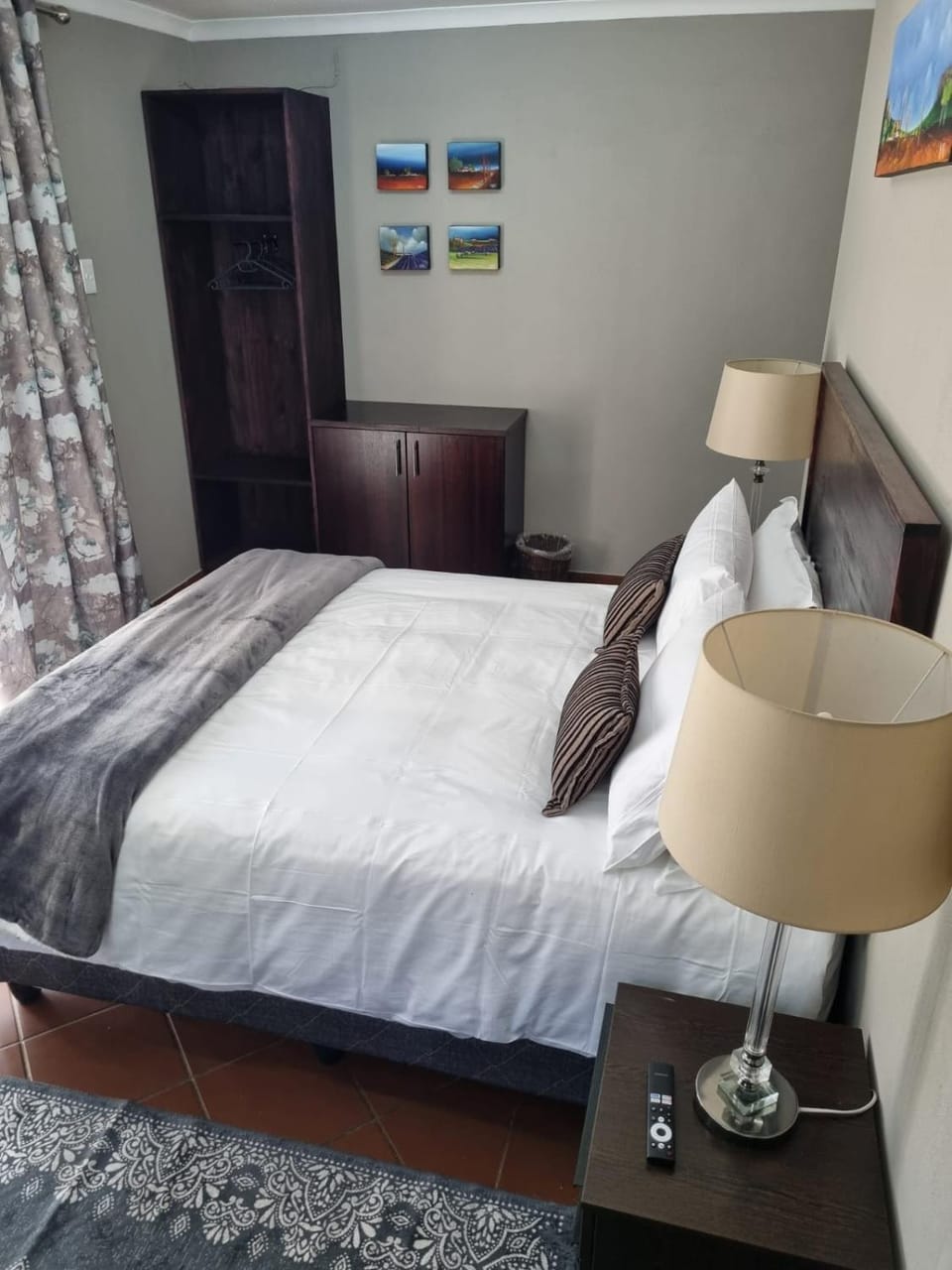 Bed, Photo of the whole room