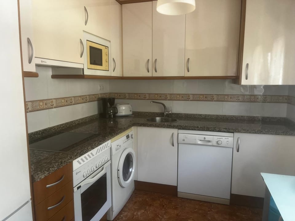 Kitchen or kitchenette, Kitchen or kitchenette