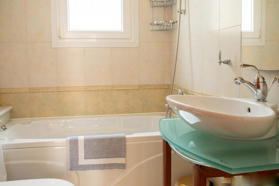 Toilet, Bathroom, Bath