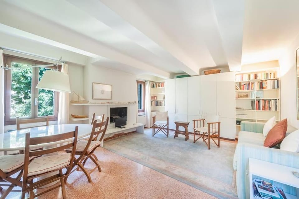 Ca' de la Comare, relaxing and elegant apartment on Canal Grande Apartment in Venice