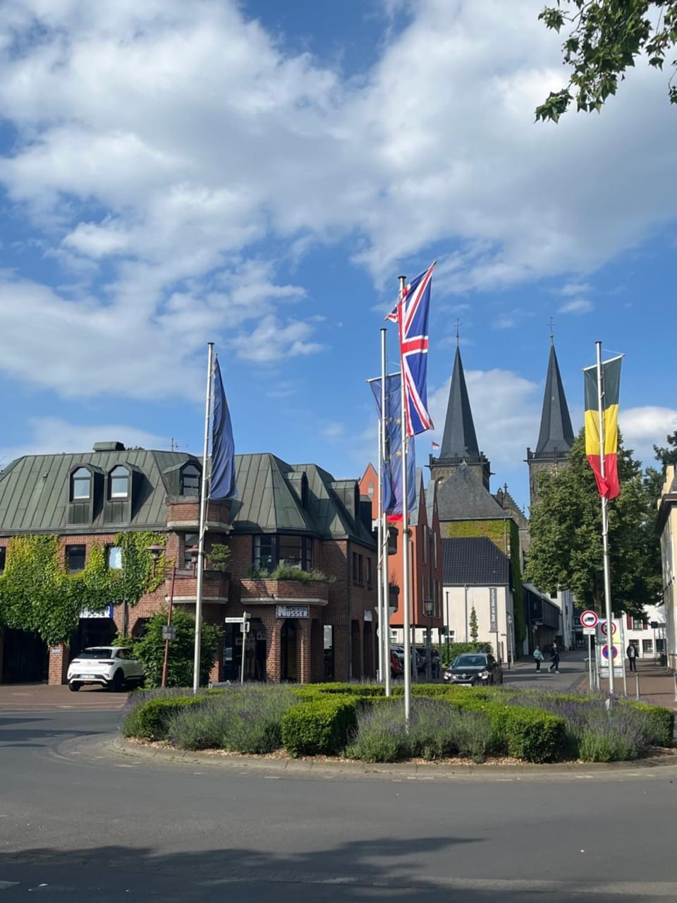 Neighbourhood, Landmark view, Parking