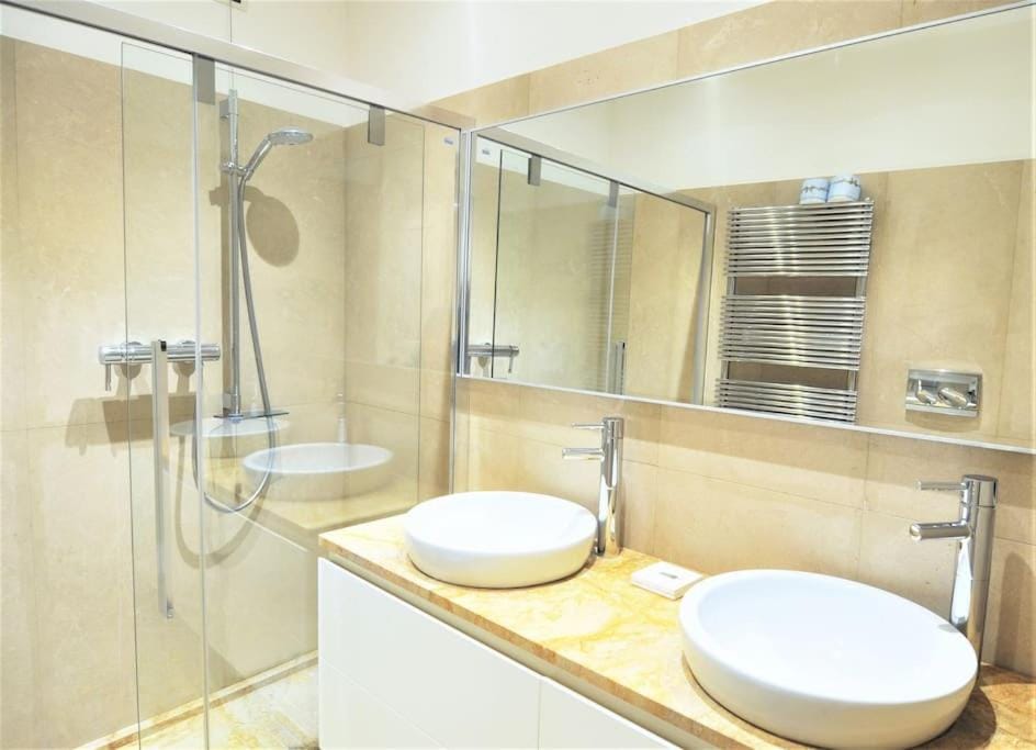 Stylish apartment 100 meters from San Marco square Apartment in San Marco