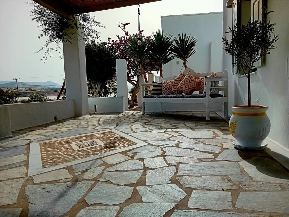 Patio, Balcony/Terrace, Seating area, furniture