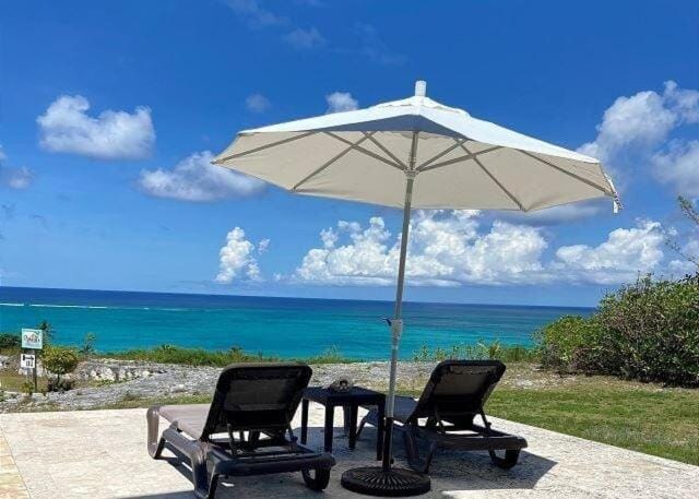 Sky Beach Club Rock House home House in North Eleuthera