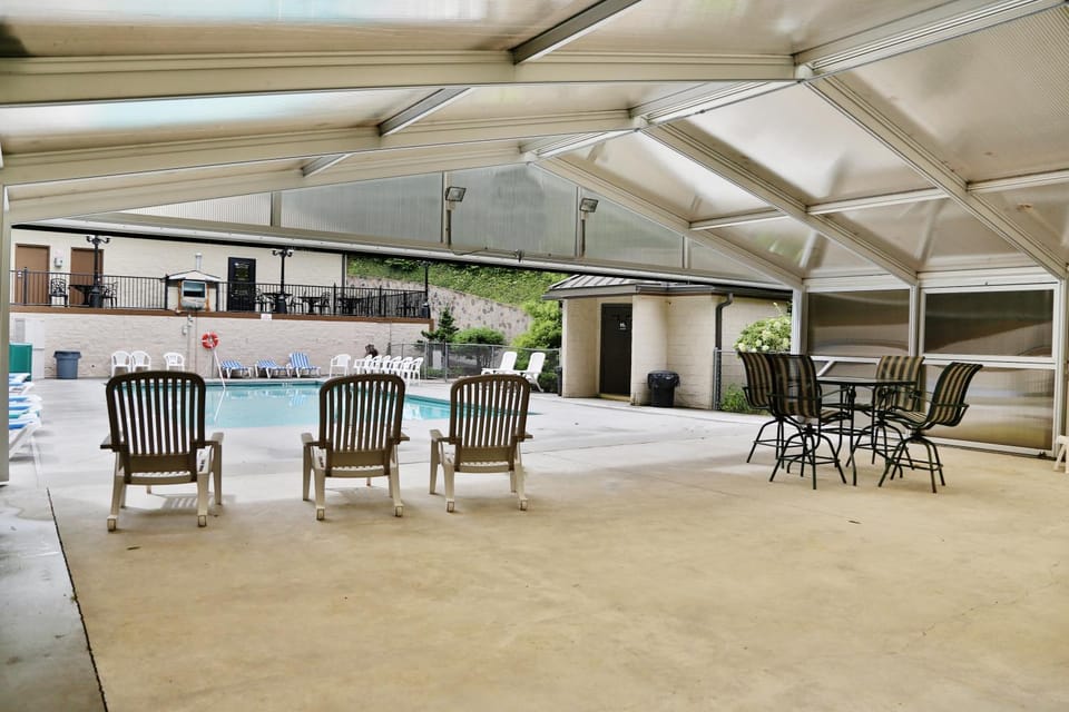 Poplar Point Condo Unit 12A by Eden Crest Apartment in Pigeon Forge