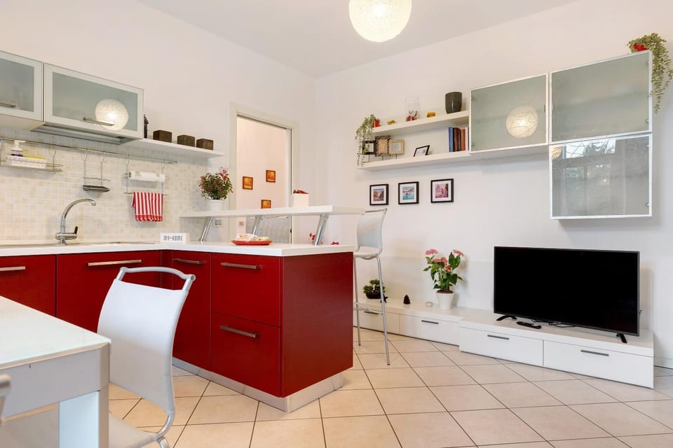 Property building, Kitchen or kitchenette, Living room