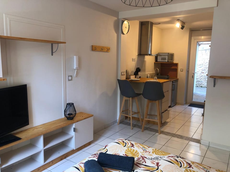 Studio centre ville et terrasse Apartment in Provence