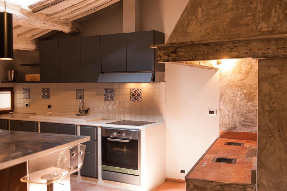 Kitchen or kitchenette, oven, stove