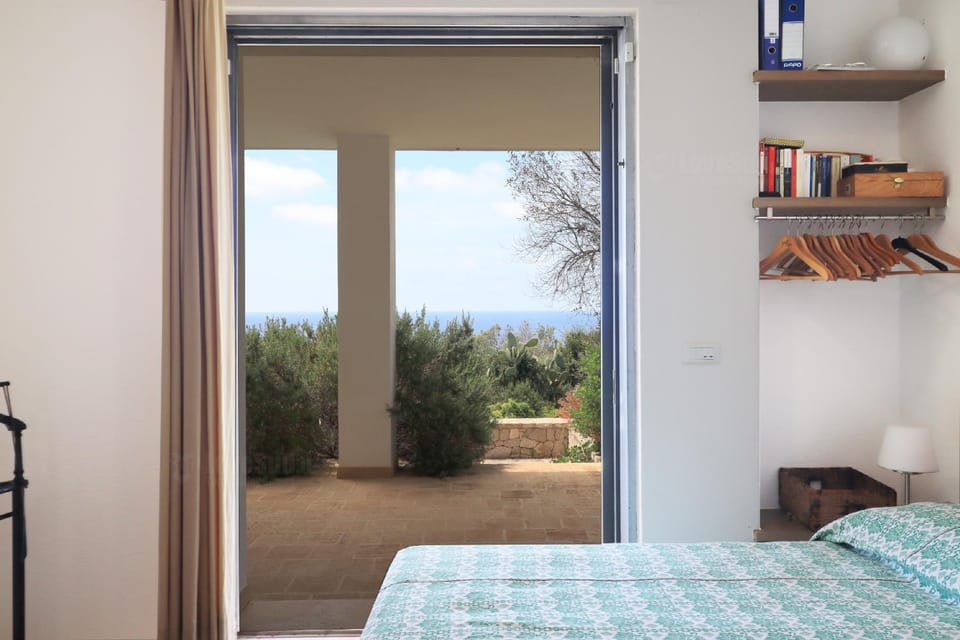 Bed, Bedroom, Sea view