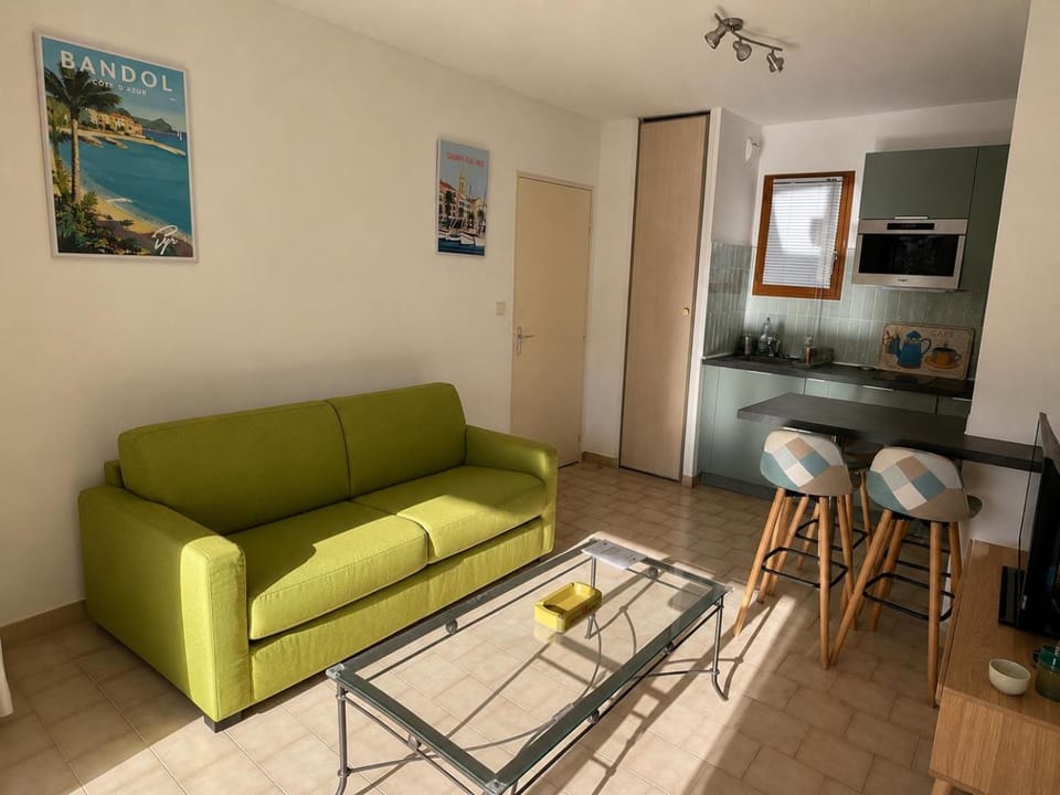 Appartement T2 avec piscine Apartment in Sanary-sur-Mer