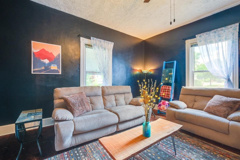 Walk to U of Lynchburg: Big Home w/ Yard & Hot Tub House in Lynchburg