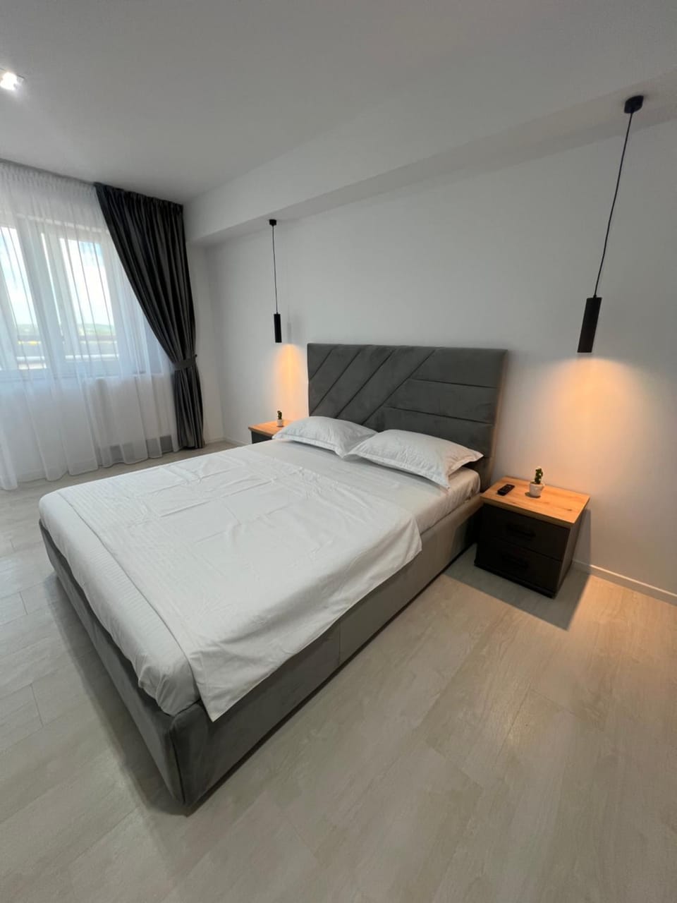 Luxury Sunny Apartments near City Center Suceava Apartment in Romania