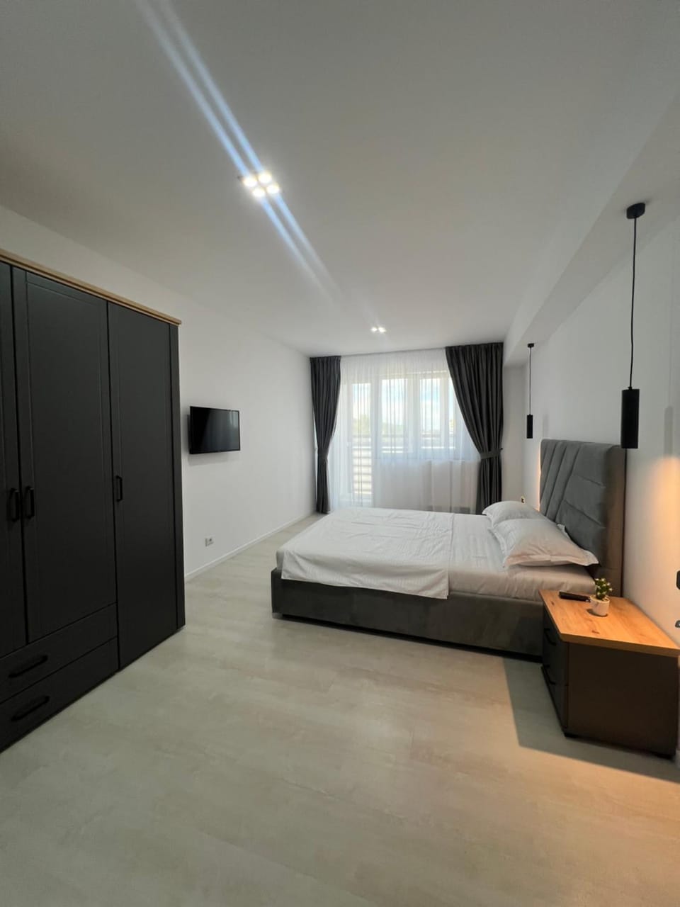Luxury Sunny Apartments near City Center Suceava Apartment in Romania