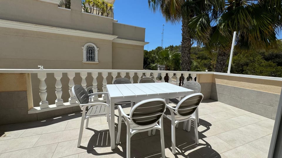 Balcony/Terrace, Dining area