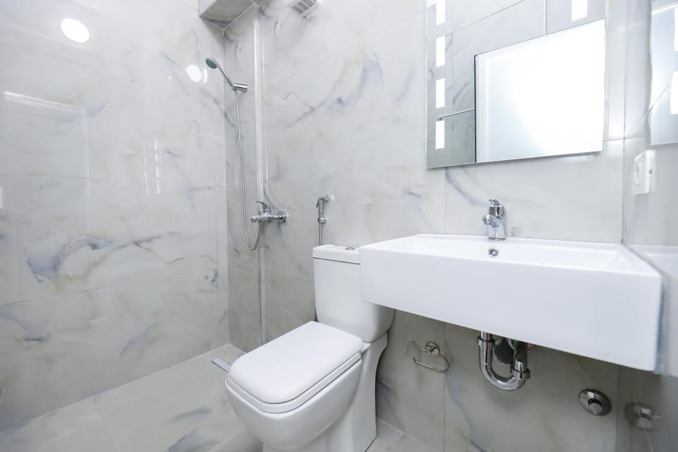 Shower, Toilet, Bathroom